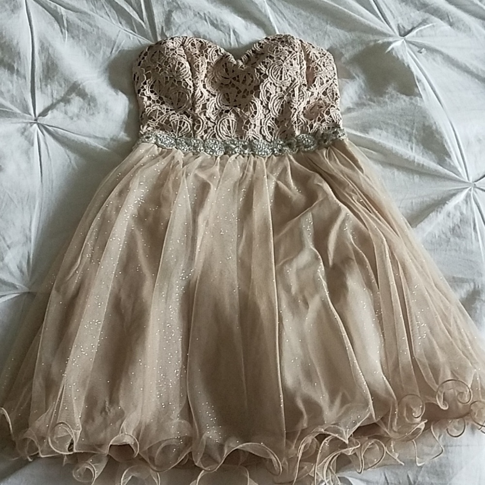 MONDAY ONLY $10 Party dress - Picture 2 of 3